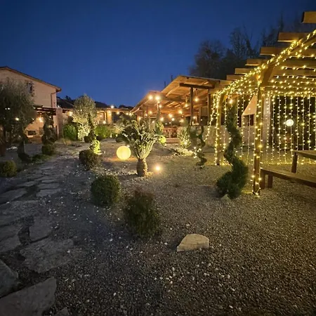 Casale Serena 1912 Farm stay *